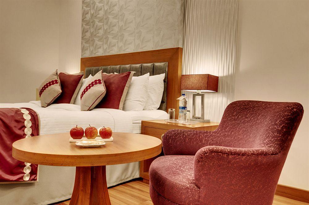 32Nd Milestone Hotel Gurgaon Ngoại thất bức ảnh