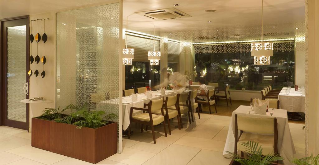 32Nd Milestone Hotel Gurgaon Ngoại thất bức ảnh