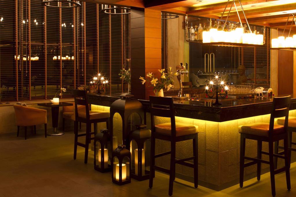 32Nd Milestone Hotel Gurgaon Ngoại thất bức ảnh